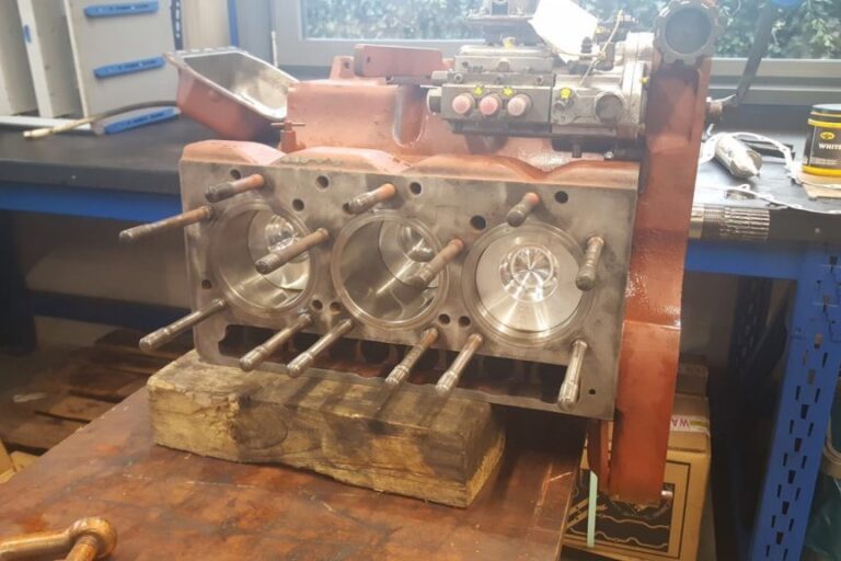 Complete revisie Sisu 320