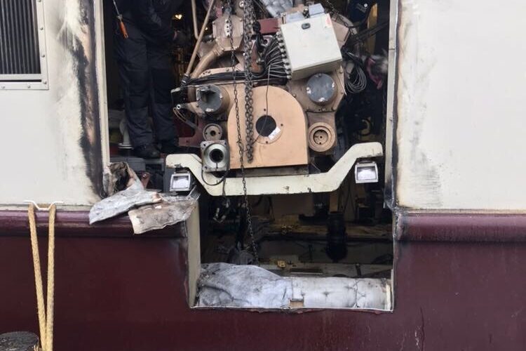 Hermotorisering 2x Caterpillar 3508