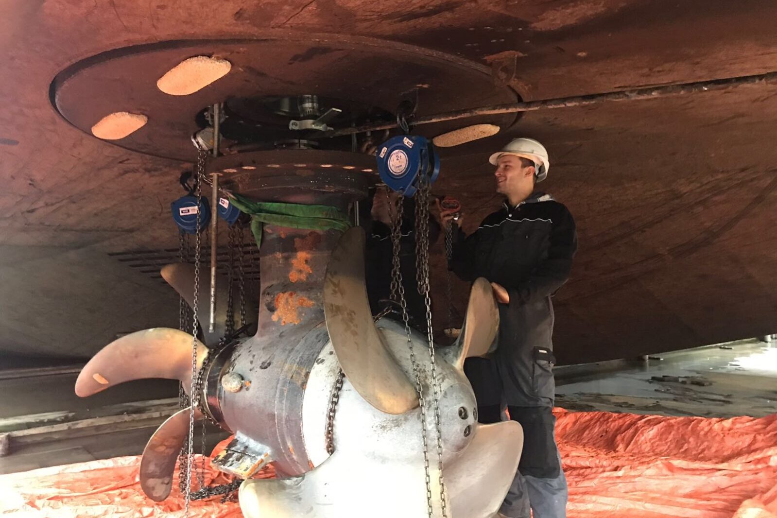 Hermotorisering 2x Caterpillar 3508